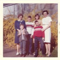 Maureen, Jimmy Seekell, Robert, Ronald Jeanne and Jeannette Easter 1963